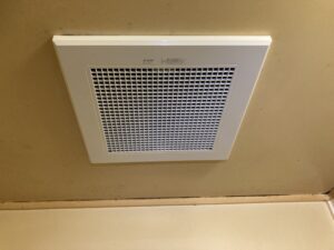 千葉県船橋市　換気扇交換