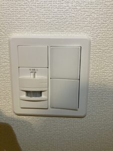 船橋市、人感センサー取り付け